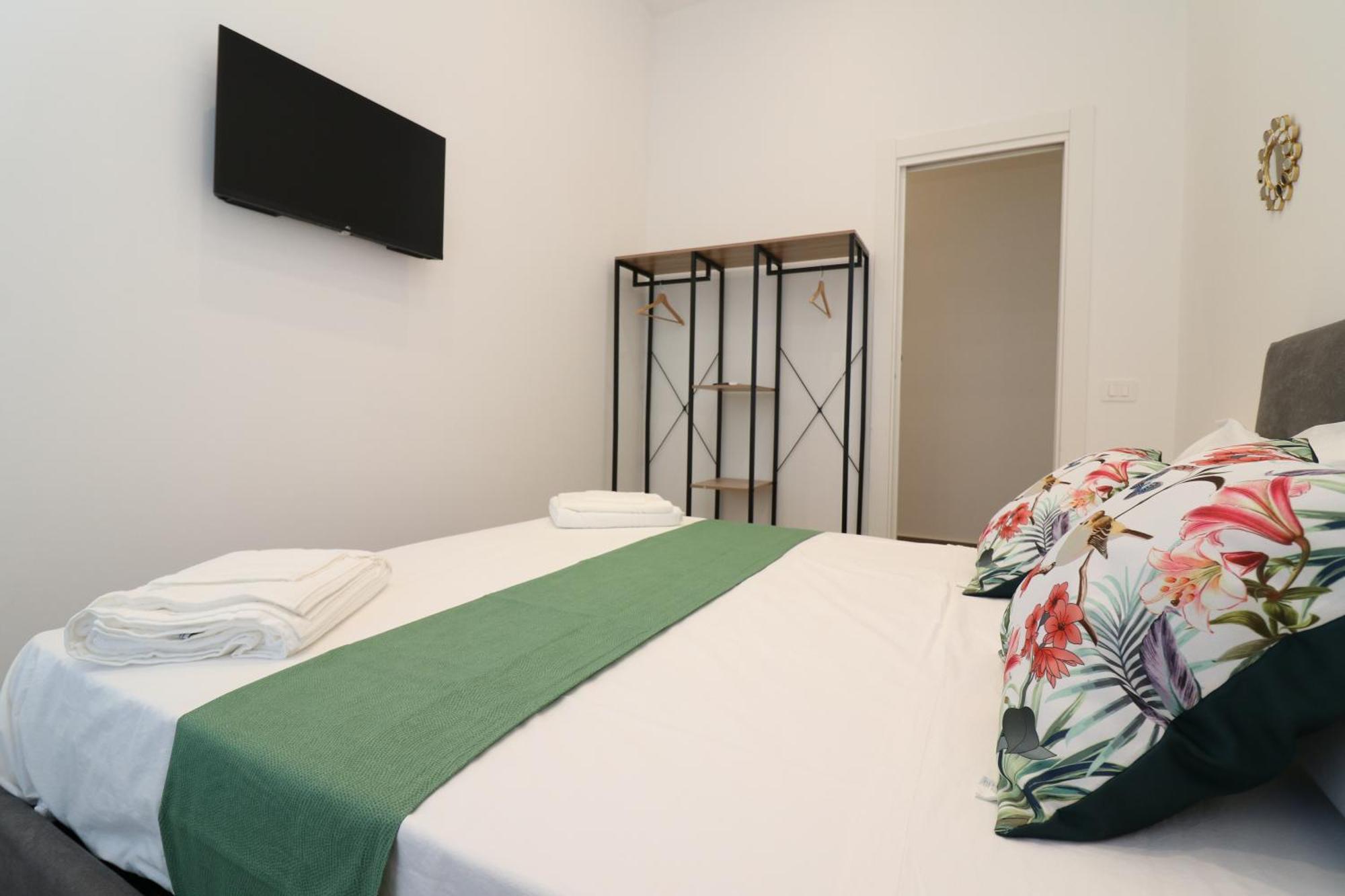 Airport Guest Houses ナポリ エクステリア 写真