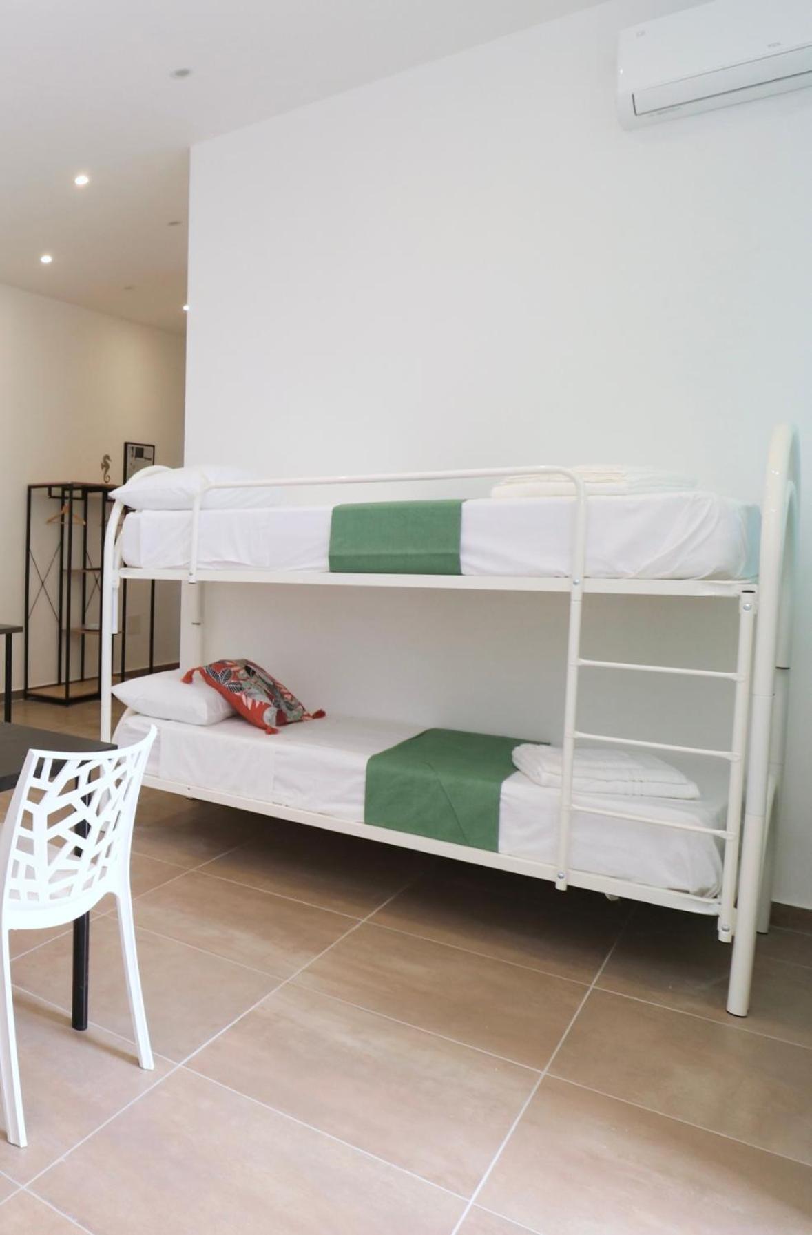 Airport Guest Houses ナポリ エクステリア 写真
